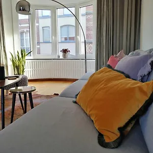 large-apartment-800m-from-the-beach-90-square-meters.bruges-hotels.info/