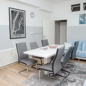 Big West Kurfurstendamm Apartment