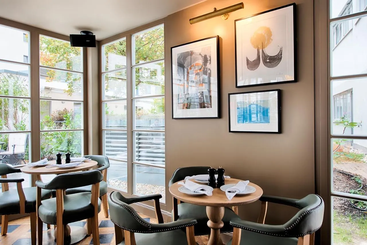 Mondrian Suites Berlin Am Checkpoint Charlie Hotel