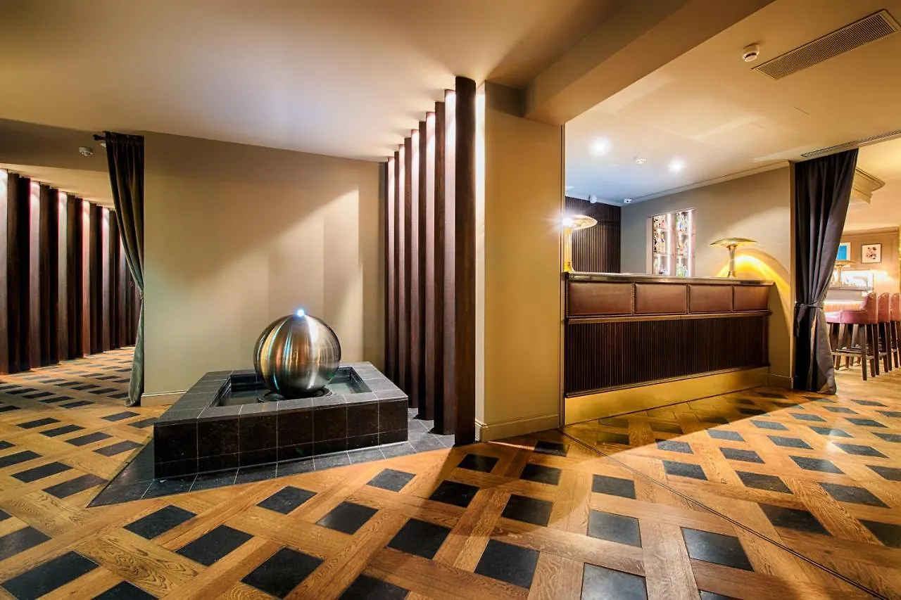 **** Hotel Mondrian Suites Berlin Am Checkpoint Charlie Alemania
