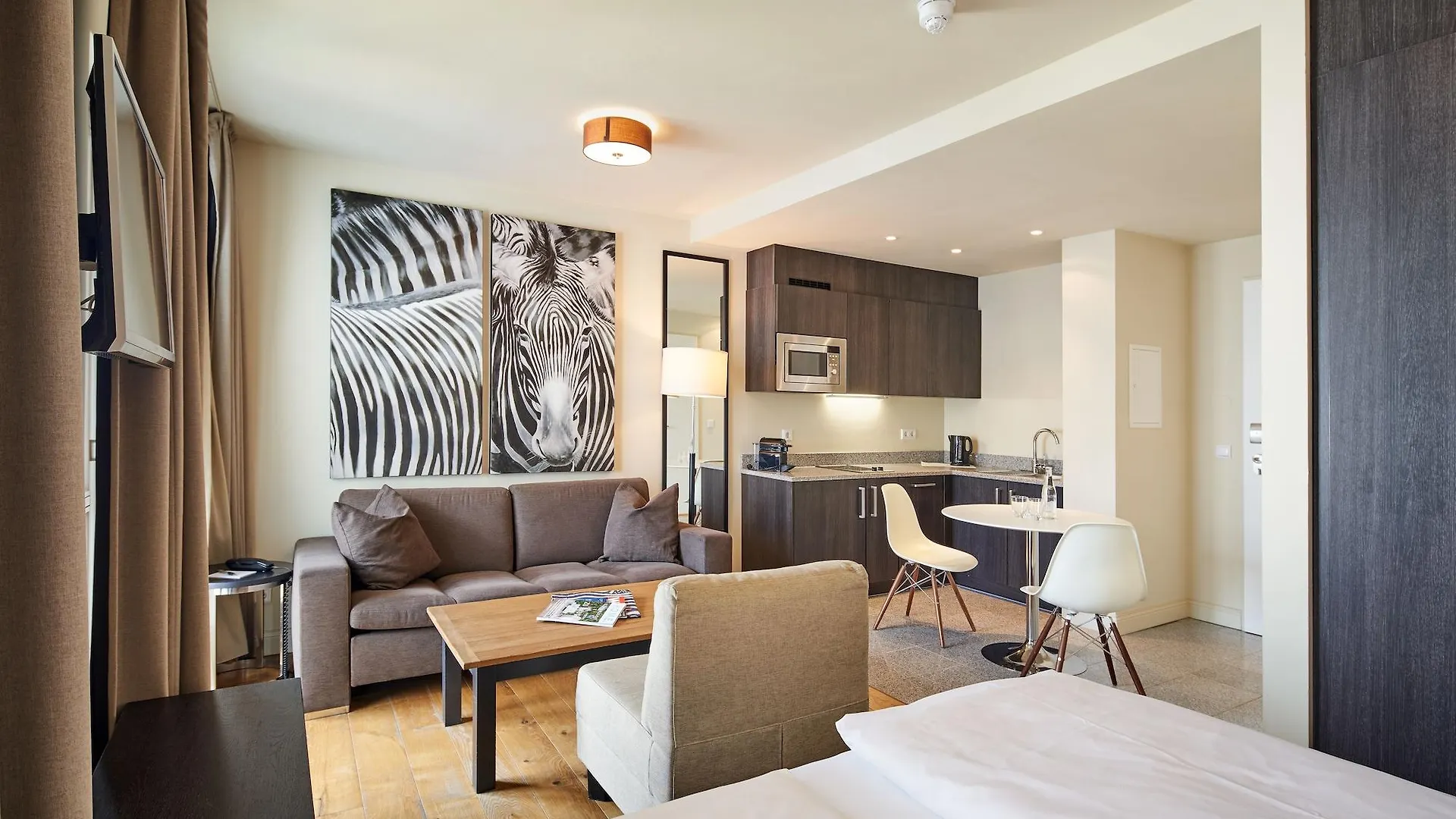 Mondrian Suites Berlin am Checkpoint Charlie