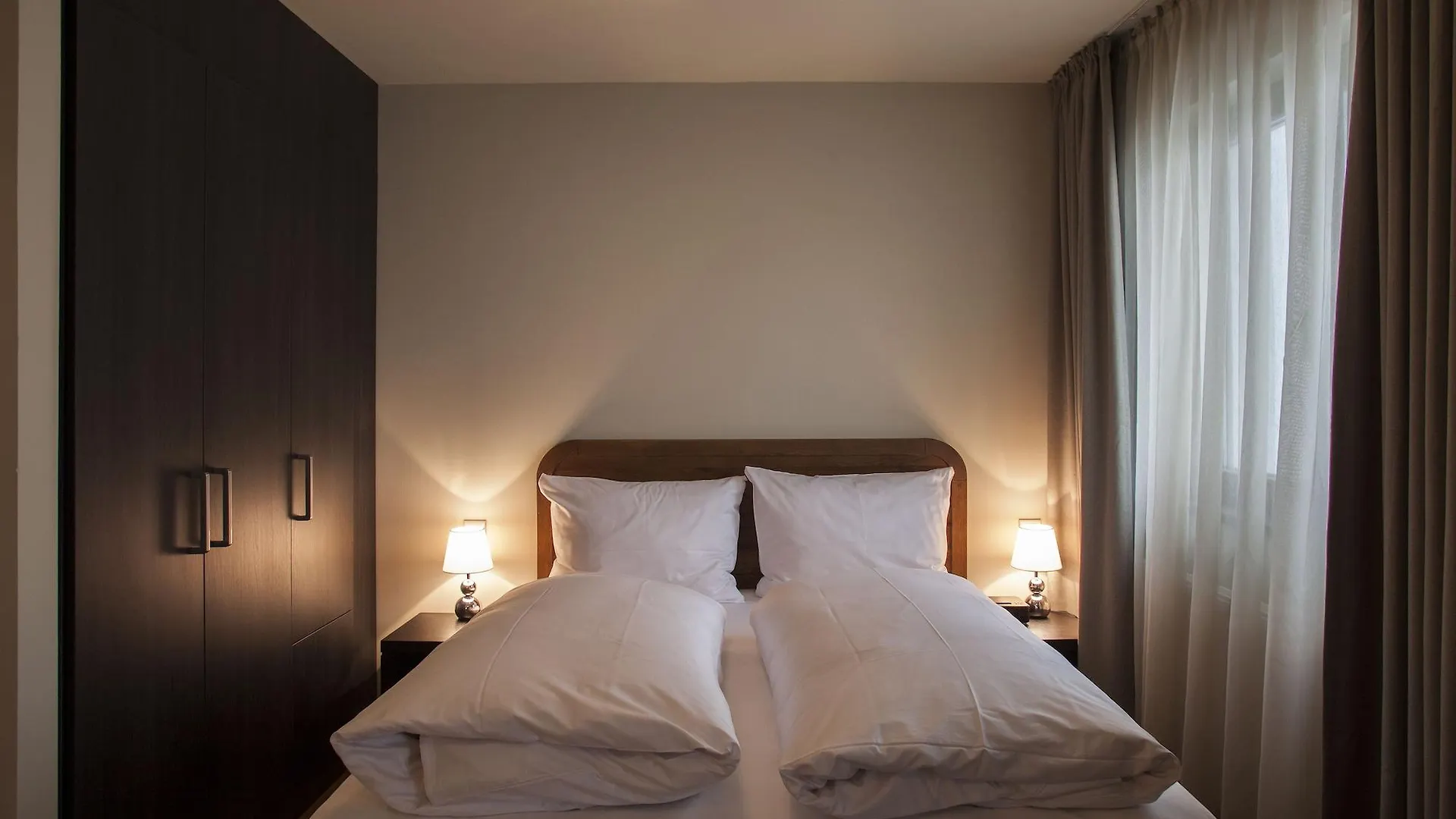 Mondrian Suites Berlin Am Checkpoint Charlie מלון