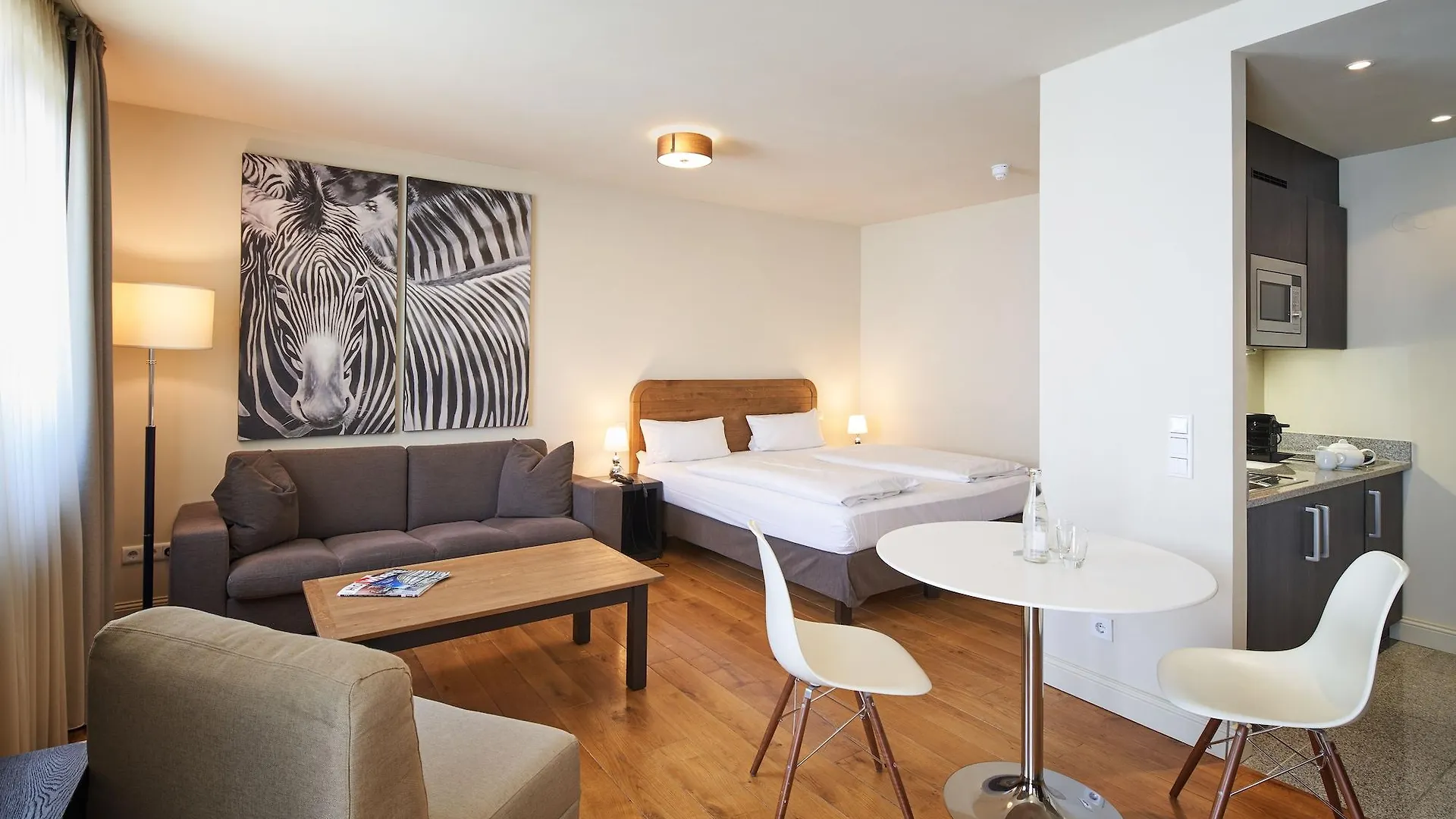 Mondrian Suites Berlin Am Checkpoint Charlie מלון